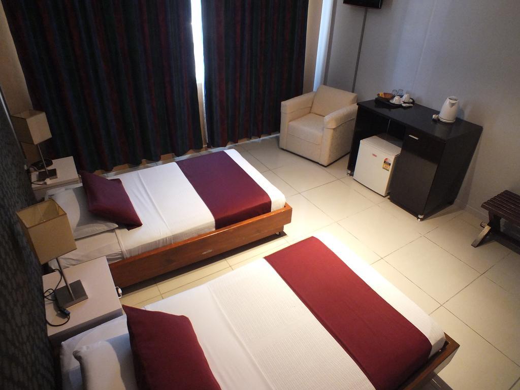 Hotel Olympic Port-Vila Extérieur photo