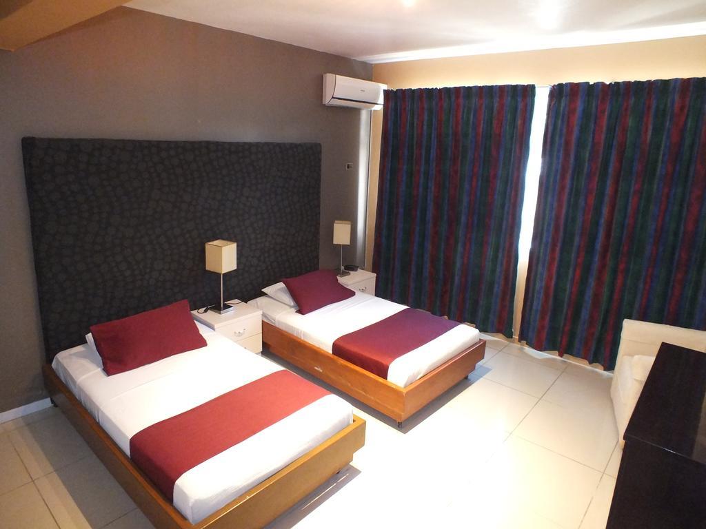 Hotel Olympic Port-Vila Extérieur photo
