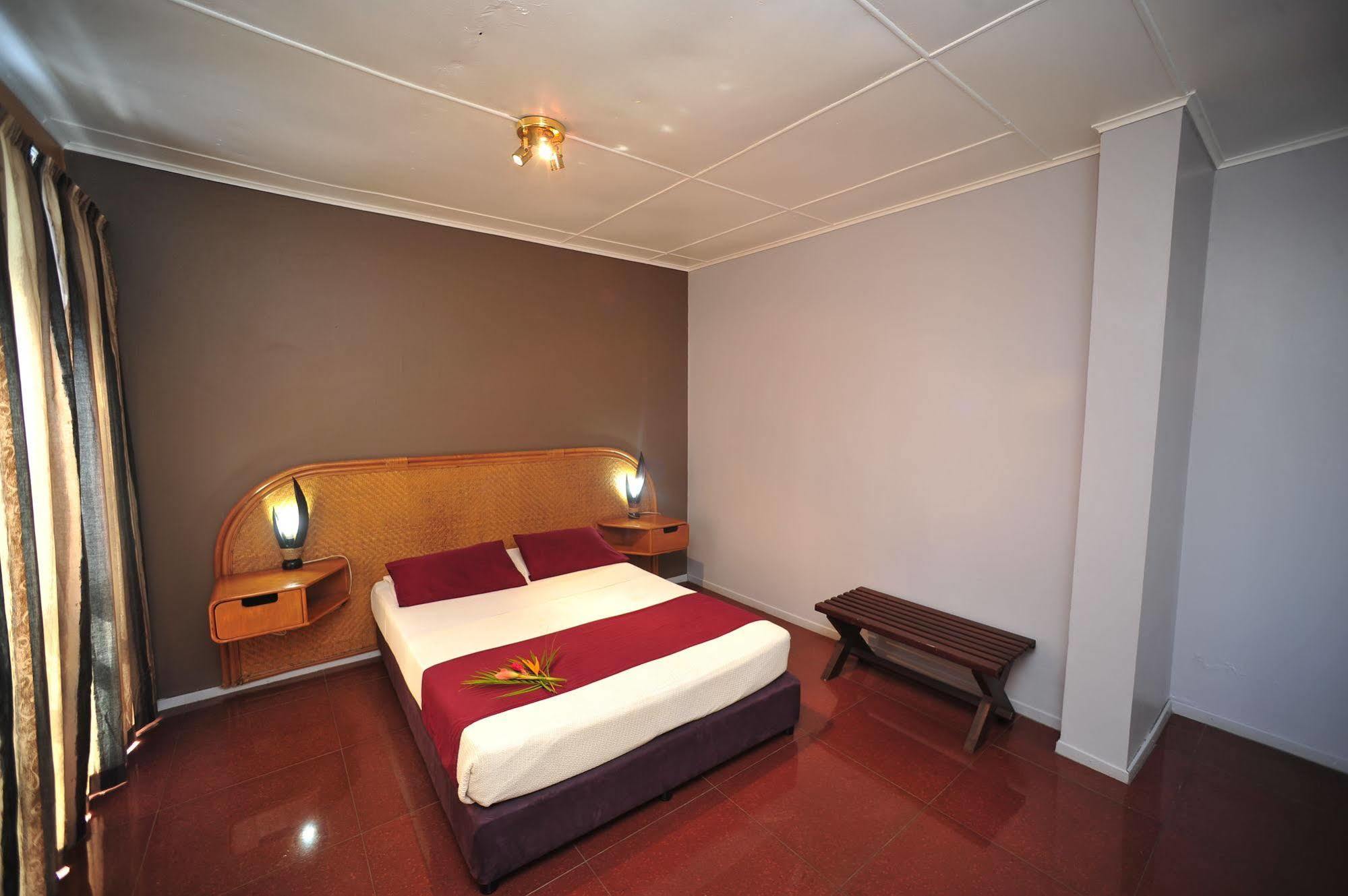 Hotel Olympic Port-Vila Extérieur photo