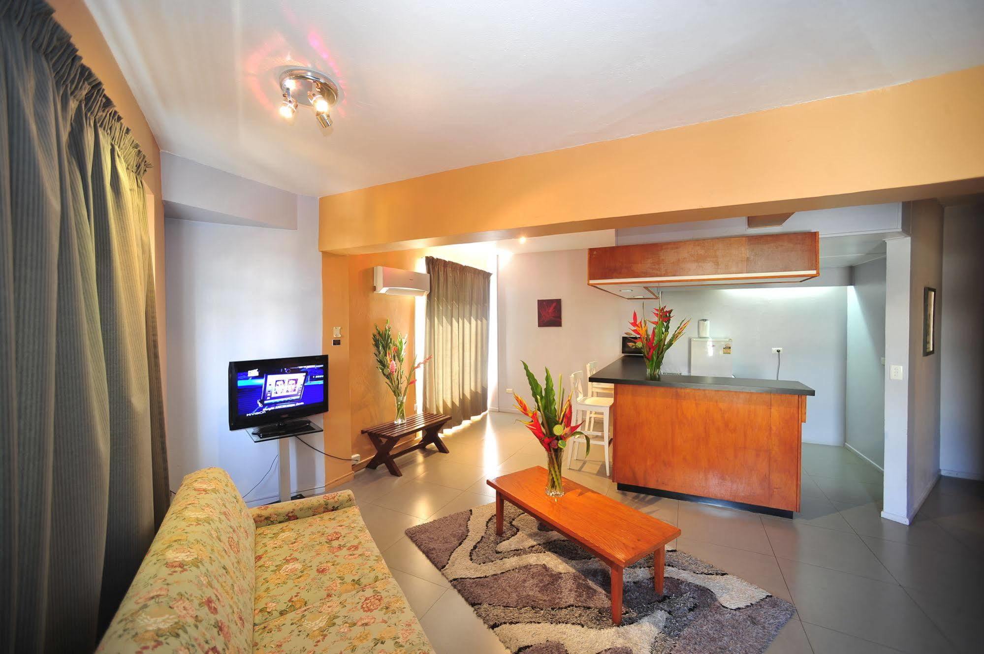 Hotel Olympic Port-Vila Extérieur photo