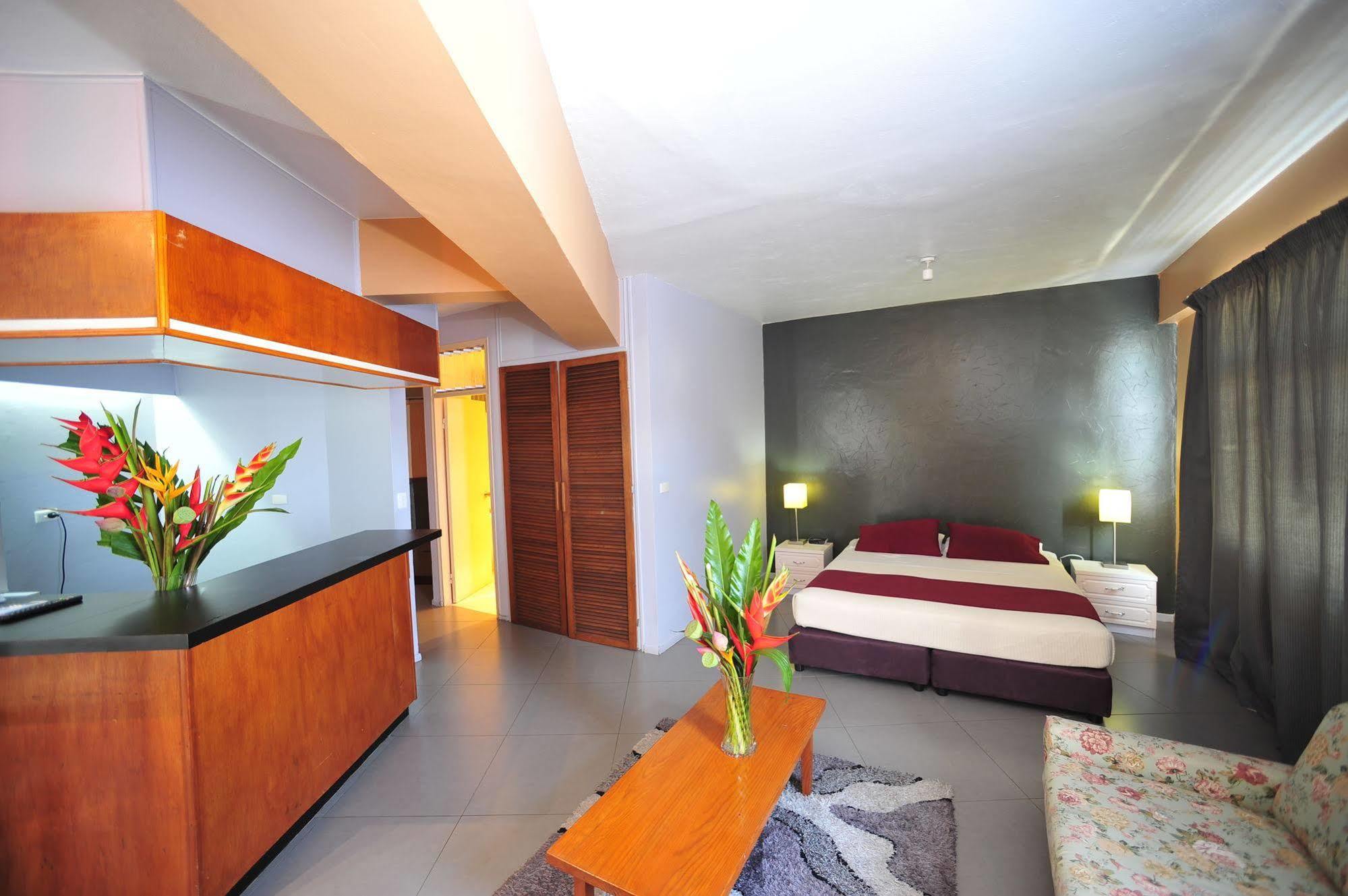 Hotel Olympic Port-Vila Extérieur photo