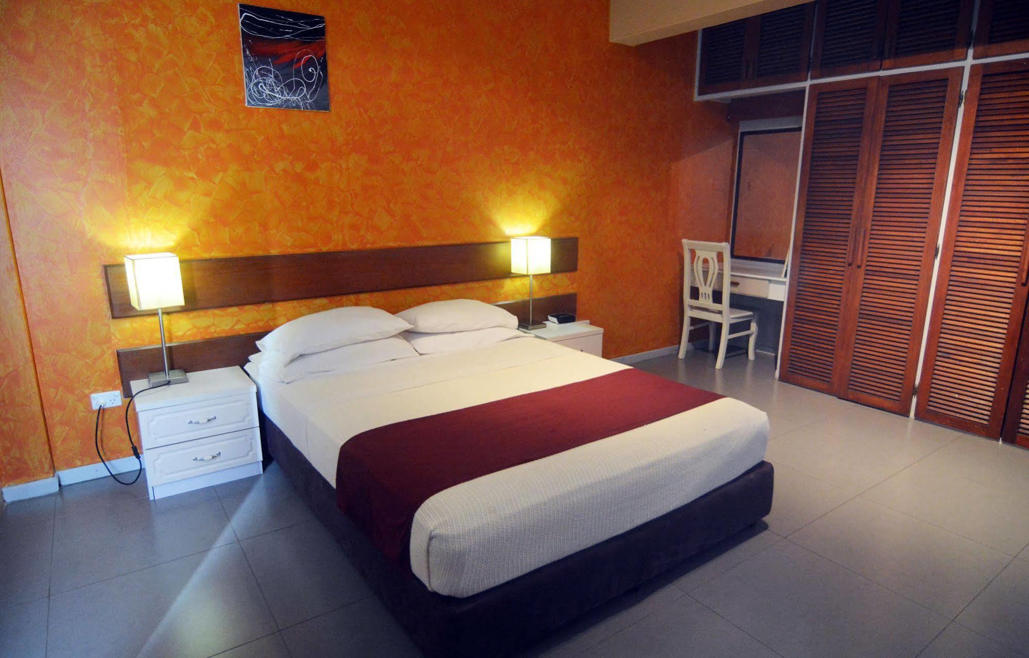 Hotel Olympic Port-Vila Extérieur photo